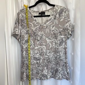 Gorgeous Gray Floral T-shirt